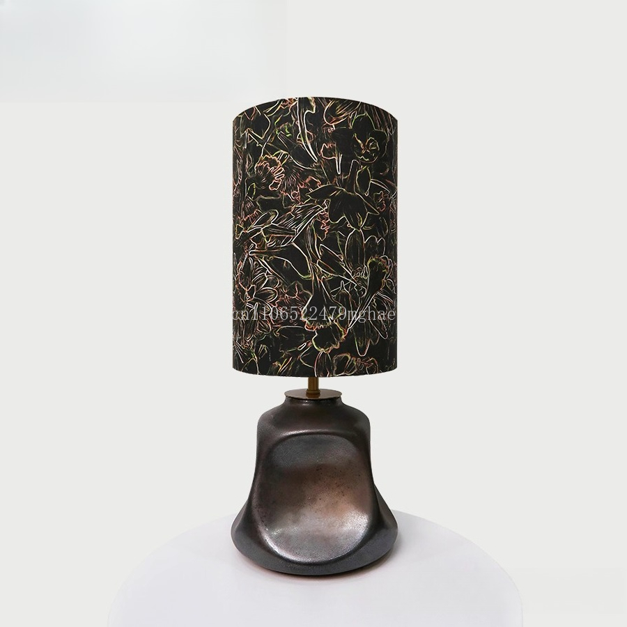 금박 리버티 패브릭 테이블 램프: 영국산 직물, 미드  - Century Textile & Sewing Supply Saskatoon Sk 리뷰 및 가격